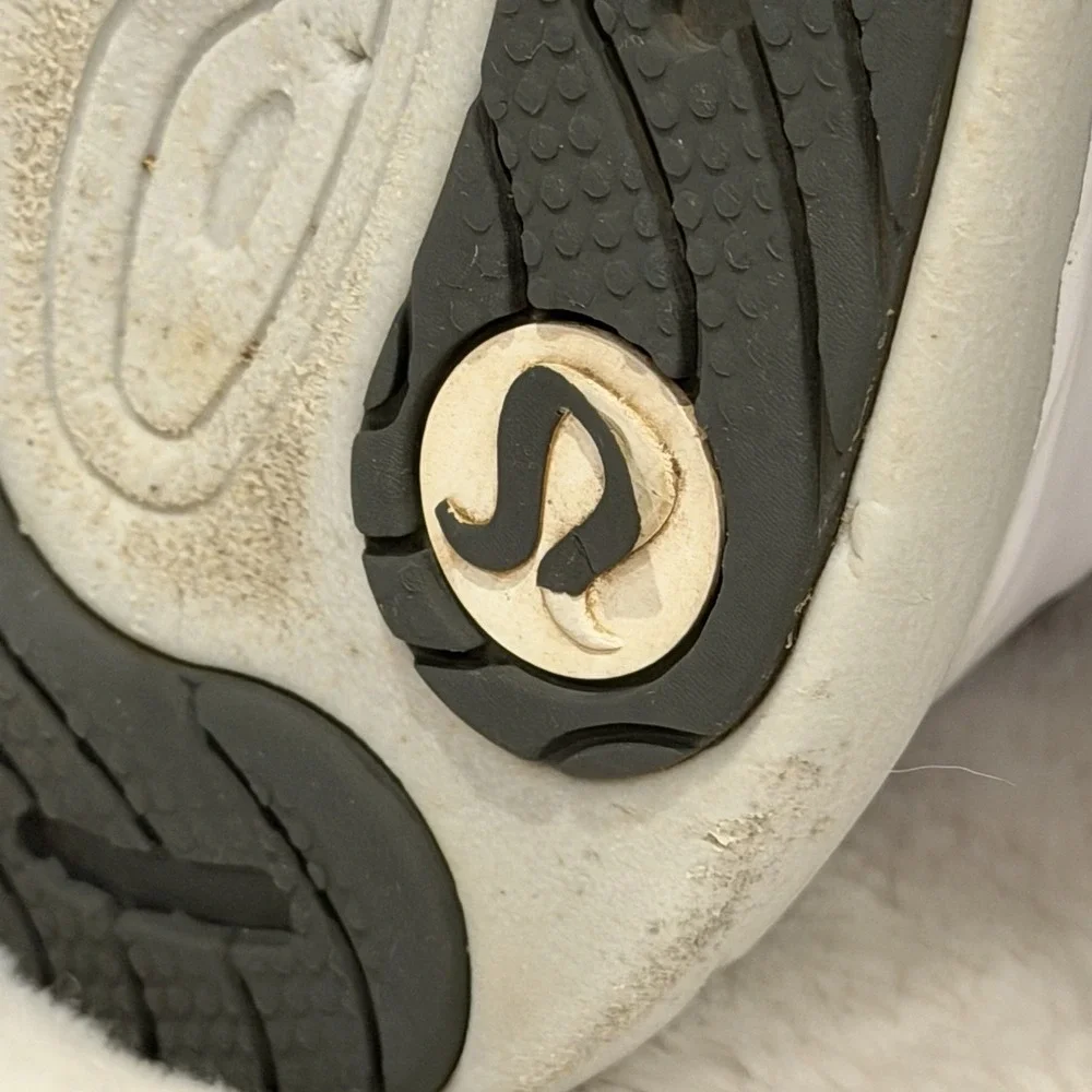 Lululemon Blissfeel Run 2 Shoes Black/Asphalt Grey Women's size 11